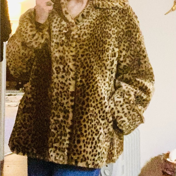 Crossing Point Leopard Print Faux Fur Coat - Picture 2 of 6